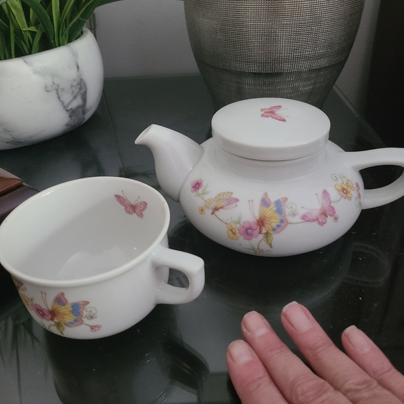 TOSCANY collection Japanese tea pot w/tea cup - Picture 2 of 4